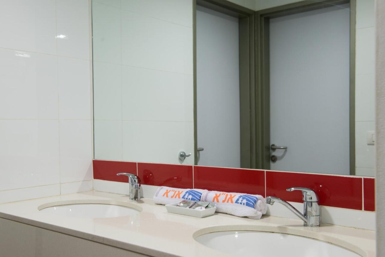 Hi - Akko Knights Hostel Экстерьер фото