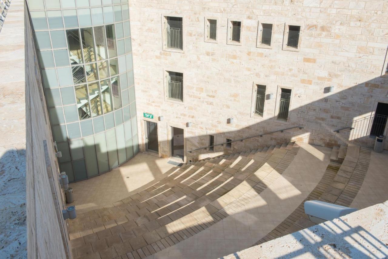 Hi - Akko Knights Hostel Экстерьер фото
